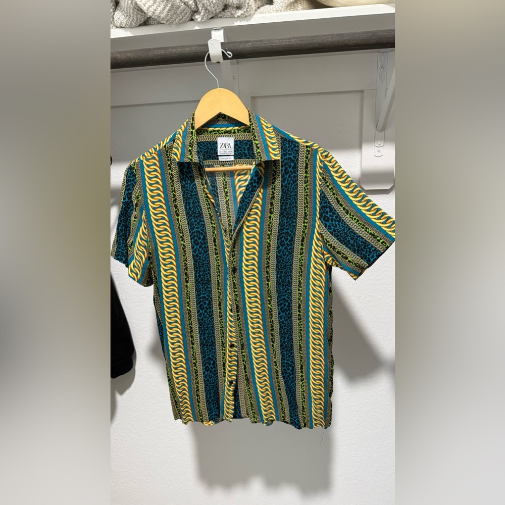 Zara S casual button down - silky texture like feel